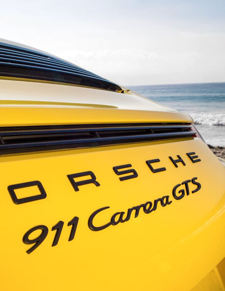 Logo monogramme emblème arrière Porsche