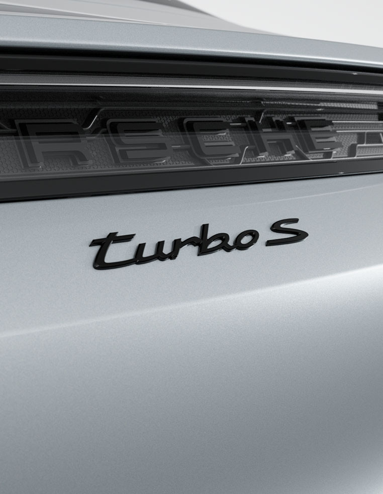 Logo emblème lettering Taycan Turbo S finition noir brillant