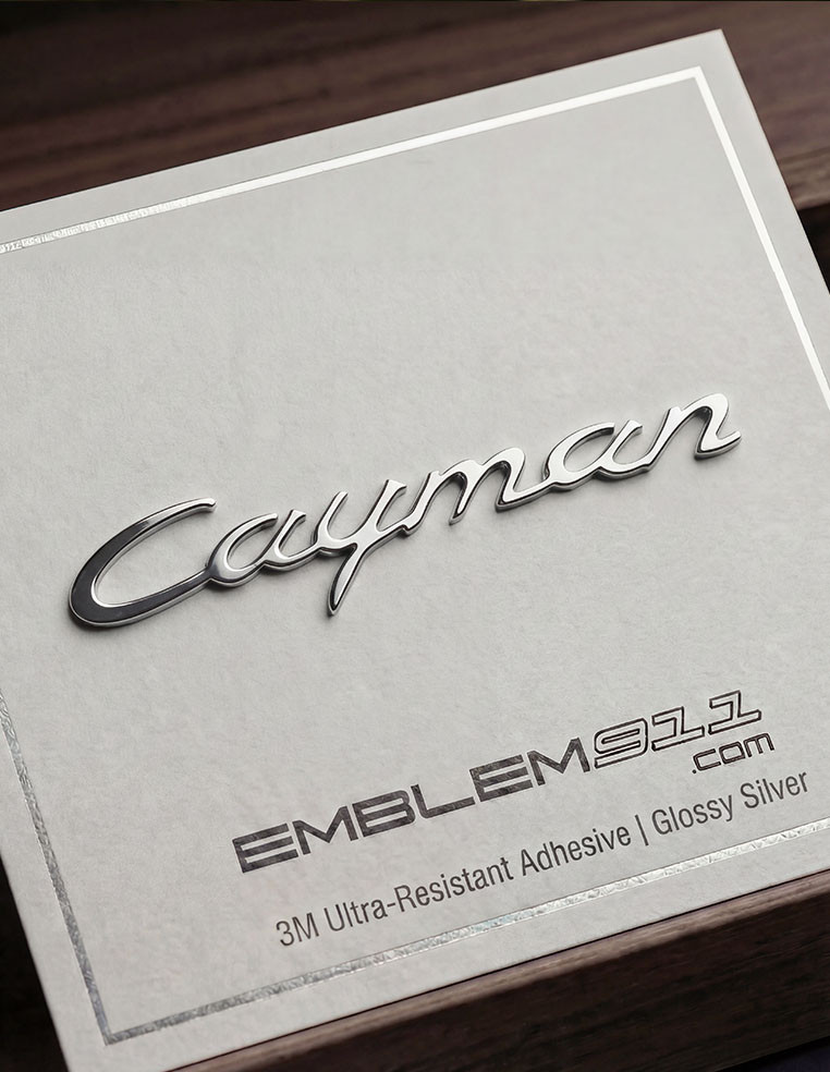 Logo sigle Cayman chromé pour carrosserie arrière Porsche