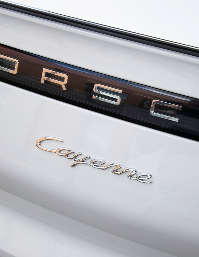 Lettrage arrière Cayenne Chromé emblème sigle monogramme pour Porsche Cayenne Coupé 2
