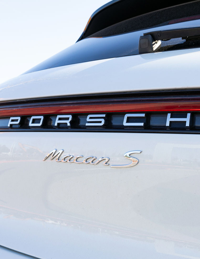 lettre S pour coffre arrière porsche
